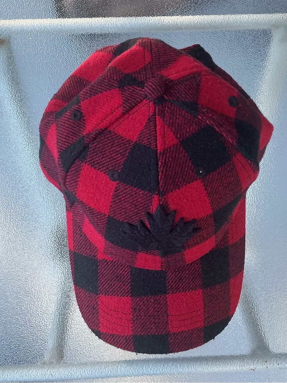 Nwot Roots Red & Black Plaid Cap with Maple Leaf Patch - Picture 2 of 6